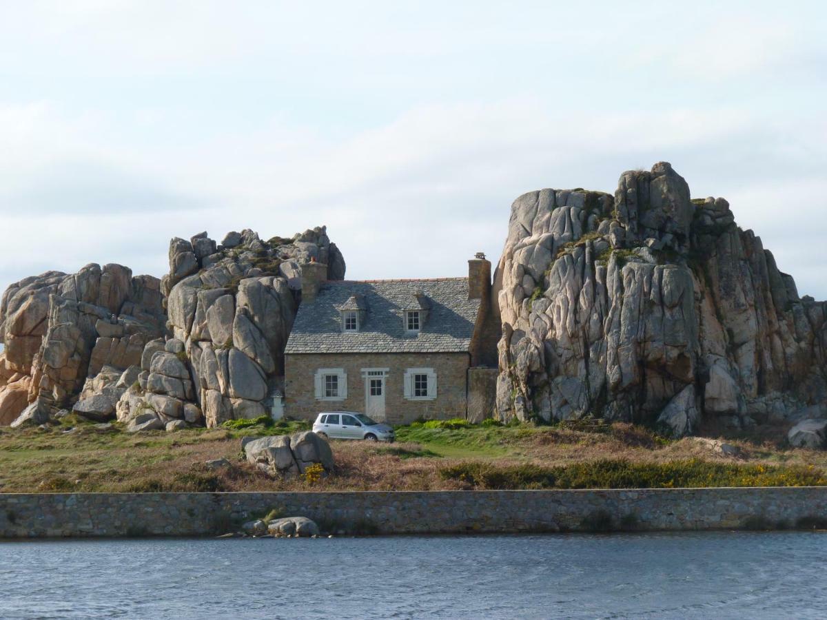 Les Creches De Boiseon Villa Penvénan Exteriör bild